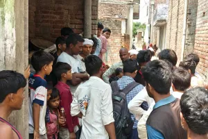 कासगंज : एक ही रात में छह घरों में चोरी, लाखों का सामान ले गए चोर