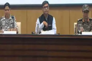 युद्ध भड़काने के लिए अग्रिम मोर्चों की तरफ बढ़ रही है पाकिस्तान सेना, भारतीय सेनाएं भी पूरी तरह तैयार