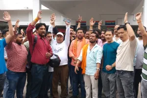 कोतवाली में भाजपाई और हिंदूवादी संगठनों का प्रदर्शन 