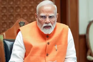 Pahalgam Attack: पाकिस्तान से जारी तनाव के बीच PM मोदी से डिफेंस सेक्रेटरी ने की मुलाकात, जानिए किस मुद्दे पर हुई चर्चा  