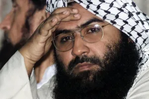 ऑपरेशन सिंदूर में आतंकी मसूद अजहर के परिवार के 14 लोगों की मौत, रोते हुए कहा-  'काश मैं भी मारा जाता'