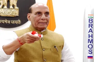  लखनऊ: राजनाथ सिंह ने ब्रह्मोस मिसाइल यूनिट का किया शुभारंभ, कहा- रावलपिंडी तक सुनी गई भारतीय सेनाओं की धमक