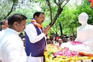 डिप्टी सीएम ने भगवान बुद्ध की प्रतिमा का किया अनावरण, कहा- हमने संसार को बुद्ध दिया है युद्ध नहीं 