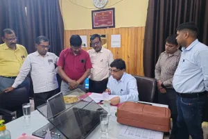 रायबरेली: सीएमएस की कुर्सी को लेकर जिला अस्पताल में हंगामा, डॉ. प्रदीप ने चार्ज देने से किया इनकार, वीडियो वायरल