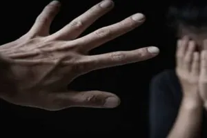  उत्तराखंड: रुड़की में सहायक प्रोफेसर ने 12 छात्राओं से की छेड़छाड़, हथेली पर लिखा मोबाइल नंबर, गिरफ्तार 