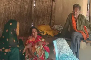 अमेठी: रेलवे ट्रैक पर मिला युवती का शव, पिता ने लगाया हत्‍या का आरोप