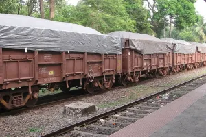 अब मालगाड़ी के लोको पायलट लेंगे एसी का मजा; चार दशक पूर्व कोयला इंजन में गोरे से काले हो जाते थे...