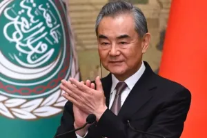 भारत-पाक पर चीन ने अलापा राग, विदेश मंत्री वांग बोलें- बातचीत से मतभेद सुलझाने का स्वागत 