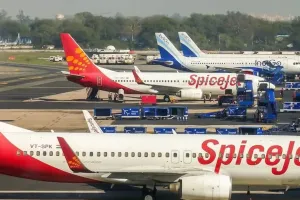 Operation Sindoor: दिल्ली हवाई अड्डे पर 90 उड़ानें रद्द, 27 एयरपोर्ट बंद, देखें पूरी डिटेल  