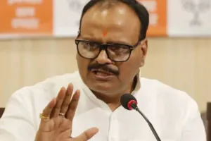 अल्पसंख्यकों को ठगती हैं सपा-कांग्रेस, विपक्ष पर बोले डिप्टी सीएम ब्रजेश पाठक - गुमराह कर पार्टियां लेती हैं वोट