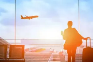 भारत में हर साल बढ़ रहे हवाई यात्री, डोमेस्टिक फ्लाइट्स में 8% का इजाफा, इन महानगरों के OTP में आया सामने  