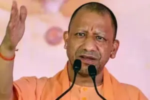 Waqf के नाम पर कब्जाई सरकारी जमीन, योगी सरकार ने ढहाए 450 अवैध निर्माण