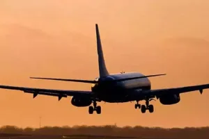  खराब मौसम के कारण दिल्ली हवाई अड्डे पर 16 उड़ानों का मार्ग बदला 