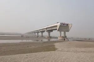 Bareilly: अधूरा पुल पूरा करने को सेतु निगम को चाहिए 14 करोड़...पीडब्ल्यूडी के एस्टीमेट का इंतजार