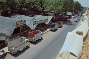 नेशनल हाईवे पर अस्थाई मंडी का मामला : कमीशन के लालच में आढ़तियों ने खुद को बताया बागवान