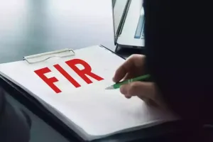 रामपुर: गाली देने का विरोध किया तो मां-बेटे को लाठी डंडों से पीटा...चार पर FIR