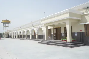 प्रयागराज : करछना रेलवे स्टेशन पर अब यात्रियों को मिलेंगी बेहतर सुविधा