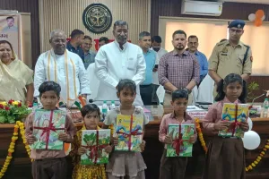 बाराबंकी : सरकार ने बदली स्कूलों की तस्वीर, हर बच्चा बन रहा स्मार्ट