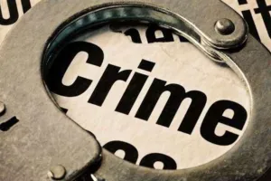 करोड़ों की ठगी करने वाले तीन पर गैंगस्टर की रिपोर्ट दर्ज, विभूतिखंड पुलिस ने की कार्रवाई