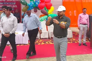 बाराबंकी : केंद्रीय विद्यालयों में खेल प्रतियोगिता का आगाज, उद्घाटन करने आये DM