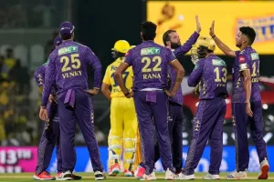  KKR vs CSK : लास्ट ओवर में धोनी ने किया कमाल, चेन्नई सुपर किंग्स ने कोलकाता को दो विकेट से हराया