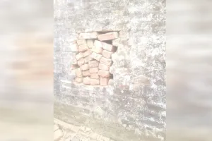 लखीमपुर खीरी:  जसमढ़ी में चोरों ने लगाई घर के अंदर सेंध...लाखों के आभूषण और नकदी लेकर फरार