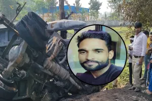 रामपुर: टक्कर के बाद आग का गोला बना ट्रक...चालक की जिंदा जलकर दर्दनाक मौत