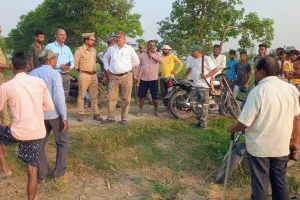 तेंदुए की दहशत :  चारा लेने जा रहे दंपती पर वन्यजीव का हमला, जिला अस्पताल में रेफर 