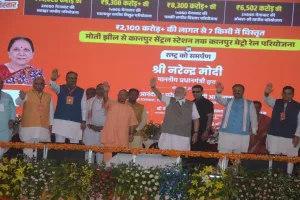 PM Modi in Kanpur : कानपुरिया रंग में घुले मोदी ने जीता शहर का दिल.....