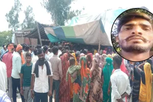 बदायूं: अनियंत्रित ट्रैक्टर-ट्रॉली पलटी, युवक की मौत, दो घायल