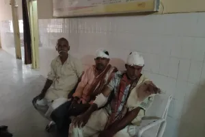 Prayagraj Crime News : बांस काटने के विवाद में दो पक्षों में चले लाठी-डंडे, चार घायल