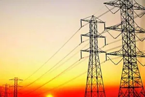 Bareilly: शहर में बिजली संकट...समय पर ठीक नहीं हो रहे फाल्ट