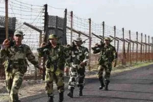 भारत-पाकिस्तान बॉर्डर पर एक्शन, बीएसएफ ने राजस्थान में पाकिस्तानी रेंजर को पकड़ा