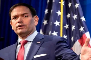 अमेरिका में चीनी छात्रों के लिए बढ़ेंगी मुश्किलें, ट्रंप सरकार ने वीजा रद्द करने की दी धमकी