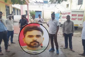 रामपुर: बेकाबू क्रेन की चपेट में आकर बाइक सवार रसोइया की मौत