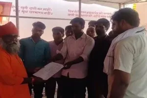 पीलीभीत: मैजिक चालक विधायक से लगा रहे थे दरोगा को हटाने की गुहार...इधर हो गए कई और चालान