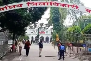 बरेली में ब्लैक आउट के बाद अब कंट्रोल रूम भी तैयार, हर शिफ्ट में तैनात कर्मचारी