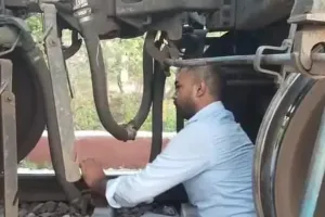 मुरादाबाद: कपलिंग टूटने से दो हिस्सों में बटी मालगाड़ी, आधा घंटे प्रभावित हुआ रेल संचालन 