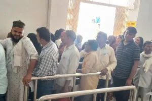 कासगंज: गर्मी ने बढ़ाई बीमारियां, अस्पतालों में मरीजों की भरमार