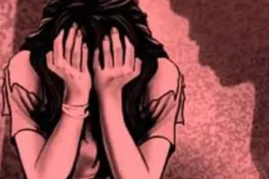 पीलीभीत: आत्मदाह की चेतावनी के बाद लिखी FIR, विवेचना में तस्वीर होगी साफ...आखिर कौन थे कार सवार? 