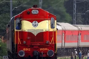 शाहजहांपुर: गर्मी में यात्रियों को बड़ी राहत, समर स्पेशल ट्रेन का संचालन शुरू