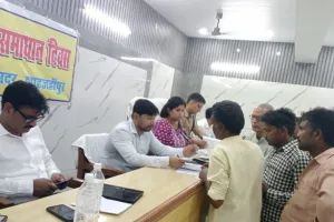 शाहजहांपुर: सीडीओ ने सुनीं 37 शिकायतें, मौके पर 2 का ही हो सका निपटारा