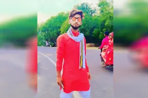 कासगंज: मासूम बेटी को कर गया अनाथ...परिवार में विवाद के बाद युवक ने किया सुसाइड