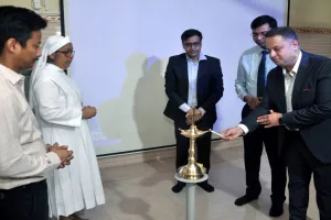 लोगों में बढ़ रही है कमर और पीठ दर्द की समस्या, बचाव के लिए डॉ. वरुण अग्रवाल ने दी यह खास सलाह