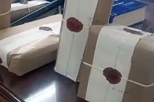 बदायूं: खाद्य सुरक्षा विभाग ने बाजार कोल्ड ड्रिंक के लिए सैंपल