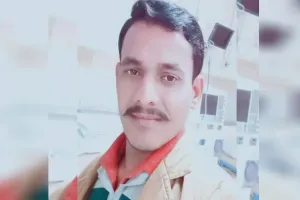 Bareilly: मोहनपुर में युवक की गोली मारकर हत्या...पंचायत घर के सामने मिला खून से लथपथ शव