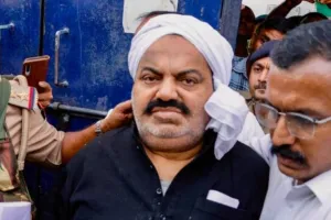 अतीक अहमद की मौत के बाद फिर सक्रिय हुआ उसका गैंग, साढ़ू समेत 8 के खिलाफ मुकदमा दर्ज