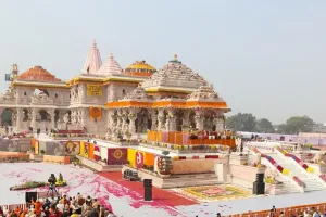 Ayodhya: भारत में पहली बार किसी मंदिर की खिड़कियों में हो रहा टाइटेनियम धातु का इस्तेमाल, बोले नृपेंद्र मिश्र