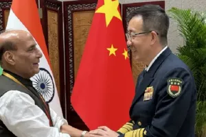 राजनाथ सिंह और चीनी रक्षा मंत्री के बीच महत्वपूर्ण चर्चा, कैलाश मानसरोवर यात्रा शुरू होने को लेकर जताई खुशी 