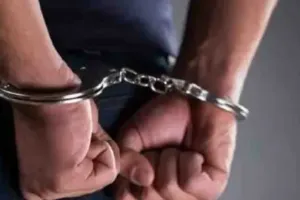 24 छात्राओं का यौन उत्पीड़न करने के आरोप में शिक्षक गिरफ्तार, स्कूल में करता था ये काम